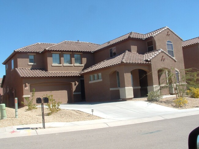 Gated Community! 6 bed/ 5 bath 2 story hom... - Gated Community! 6 bed/ 5 bath 2 story hom... House