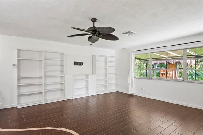 Photo - 1282 Palm St