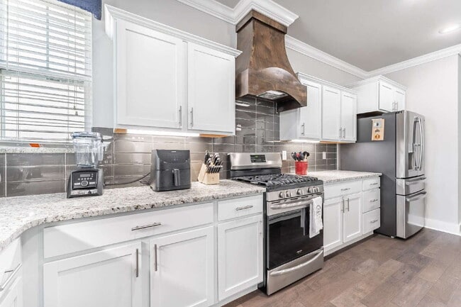 Photo - 3-Bedroom Retreat with 2.5 Baths in Rogers, AR – Spacious 2055 Sq Ft