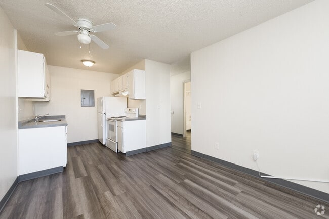 1BR, 1BA - 424SF