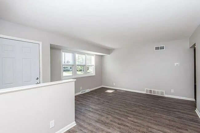 Photo - N94W16538 Cumberland Rd