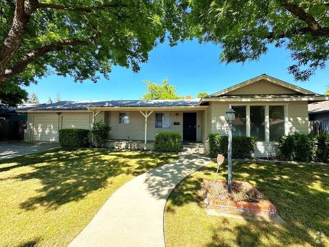 Building Photo - 1321 Palomar Way Rental