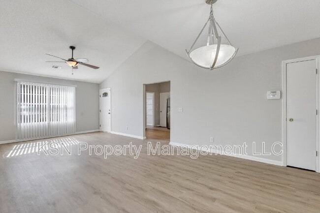 Photo - 129 Finn Cir