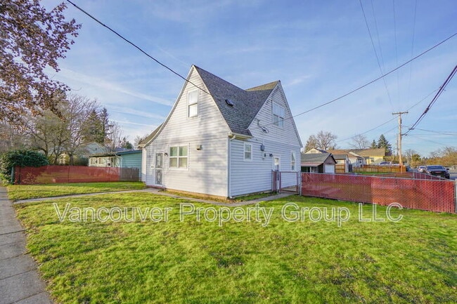 Photo - 1714 E 33rd St