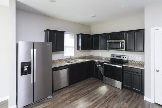 Photo - 7015 London Fog Dr