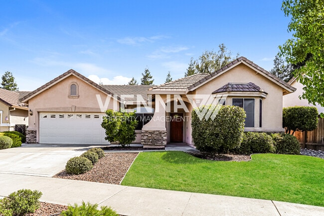 Building Photo - 440 Crestfield Cir Rental