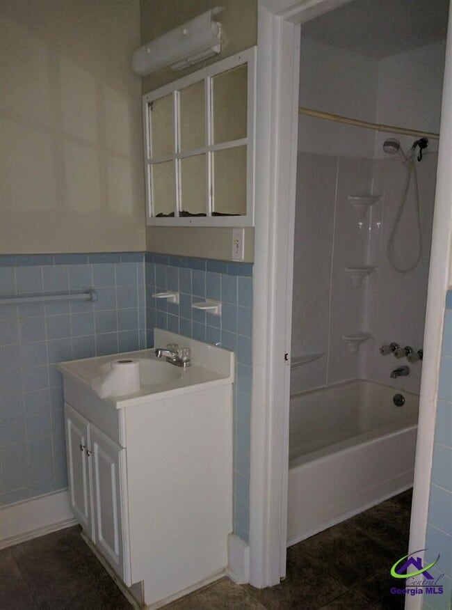 Photo - 105 Oakdale Dr