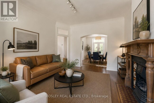 Photo - 12 Meredith Crescent Unit Upper