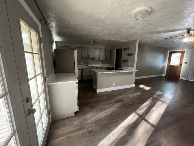 Photo - 1012 Whitman Ct