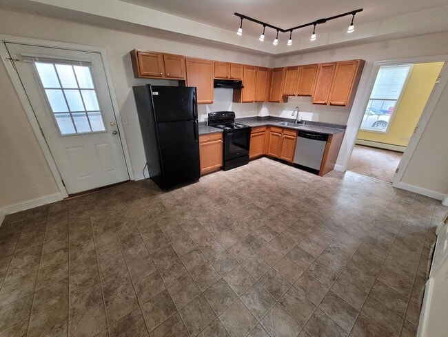 Building Photo - 21 Jane St Unit 21-1 Jane