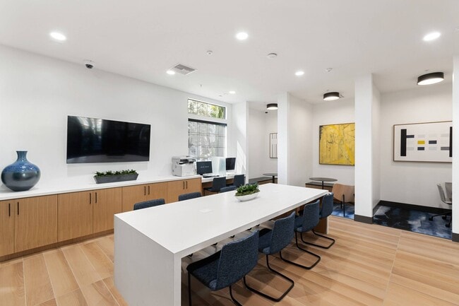 Tech Lounge