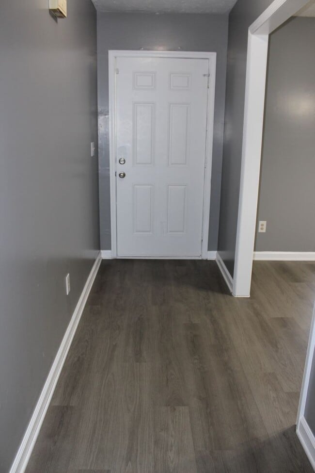 Photo - Lake Rim area