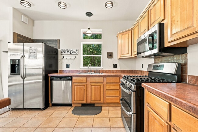Photo - 237 Tschaikovsky Rd