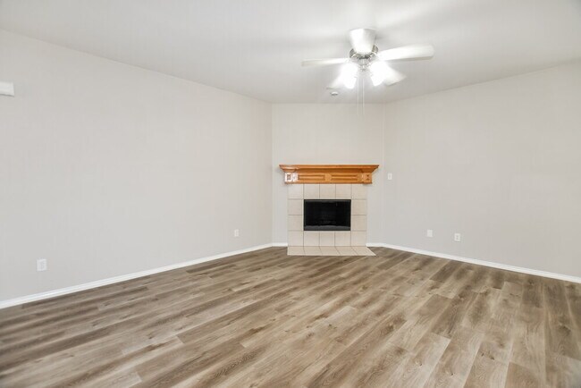 Photo - 705 Orchid Blvd