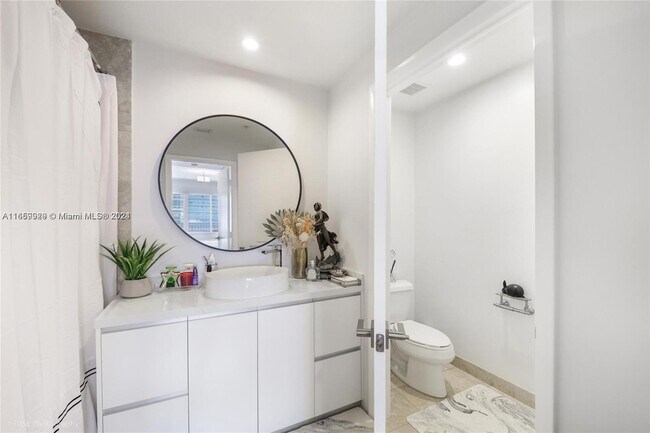 Photo - 801 Brickell Key Blvd Unit 3204