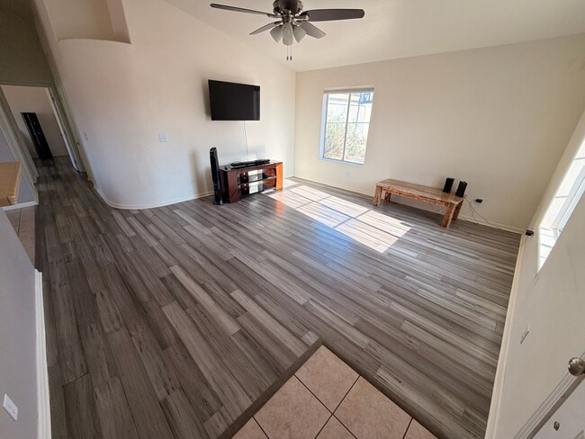 Photo - 5411 Baileya Ave