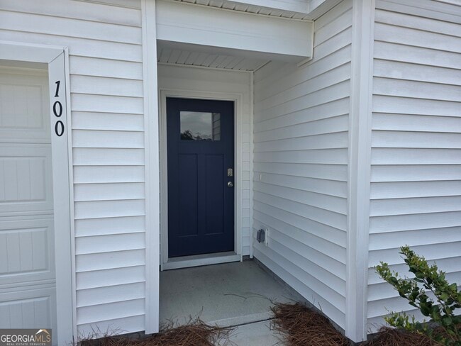 Photo - 100 Ponderosa Lp