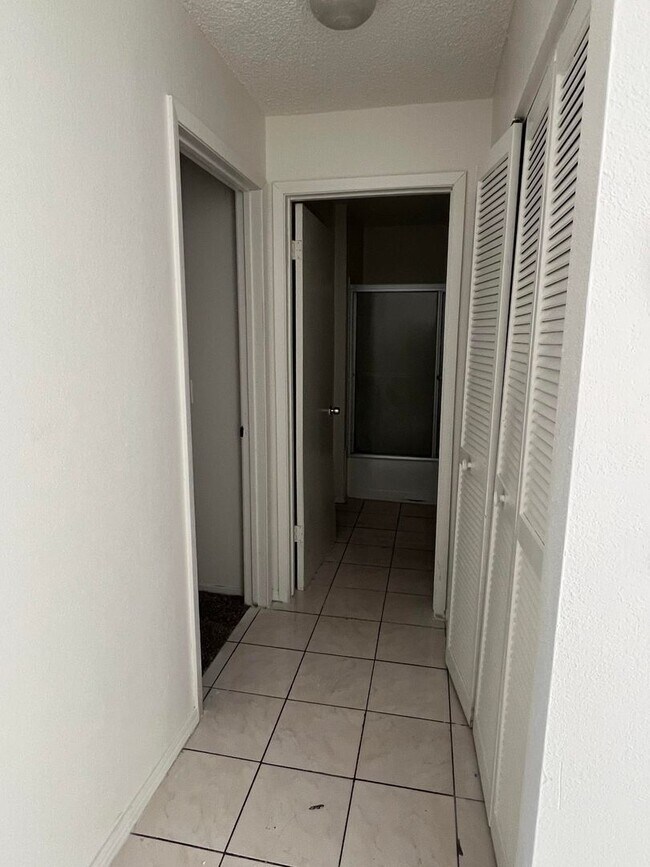 Photo - 5175 Caliente St Unidad 5175 Caliente Street,  122