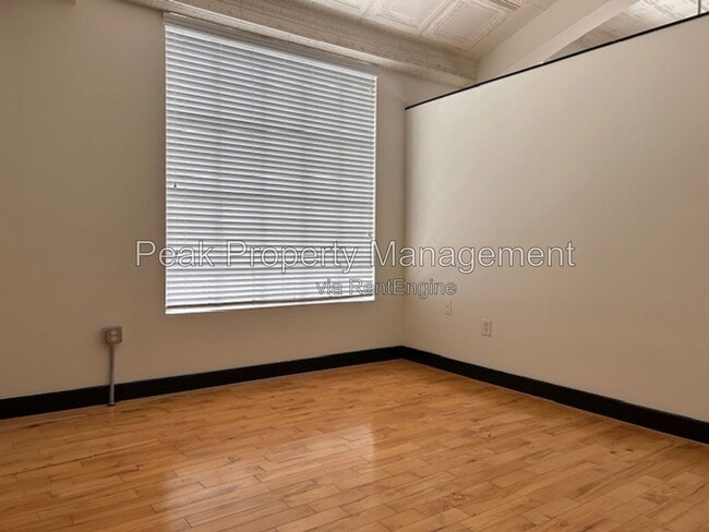 Photo - 205 E Broad St Unidad 202