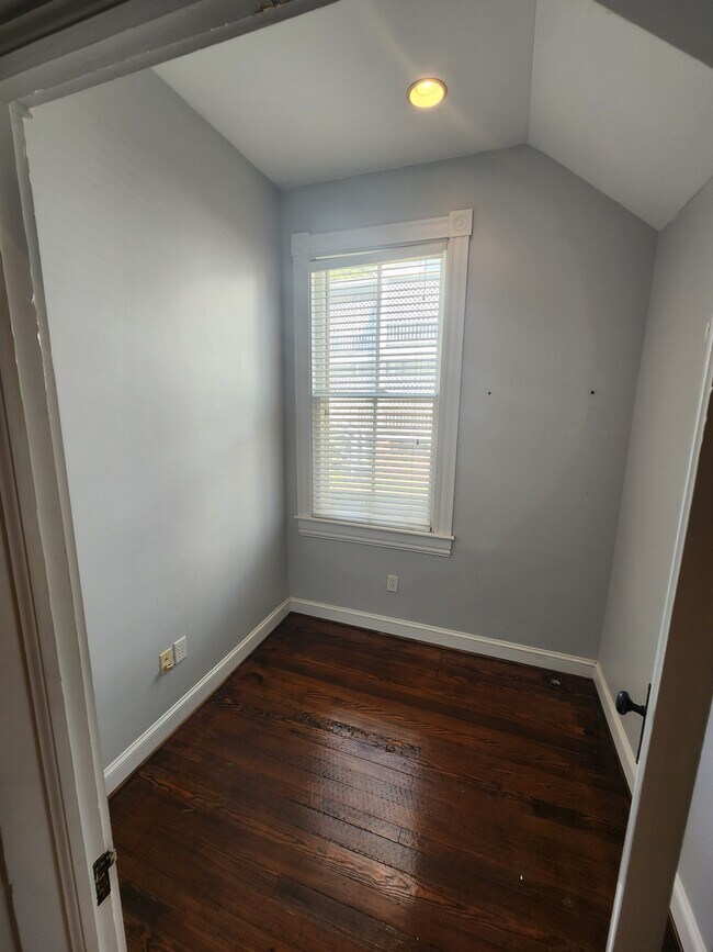 Photo - 436 Dinwiddie St