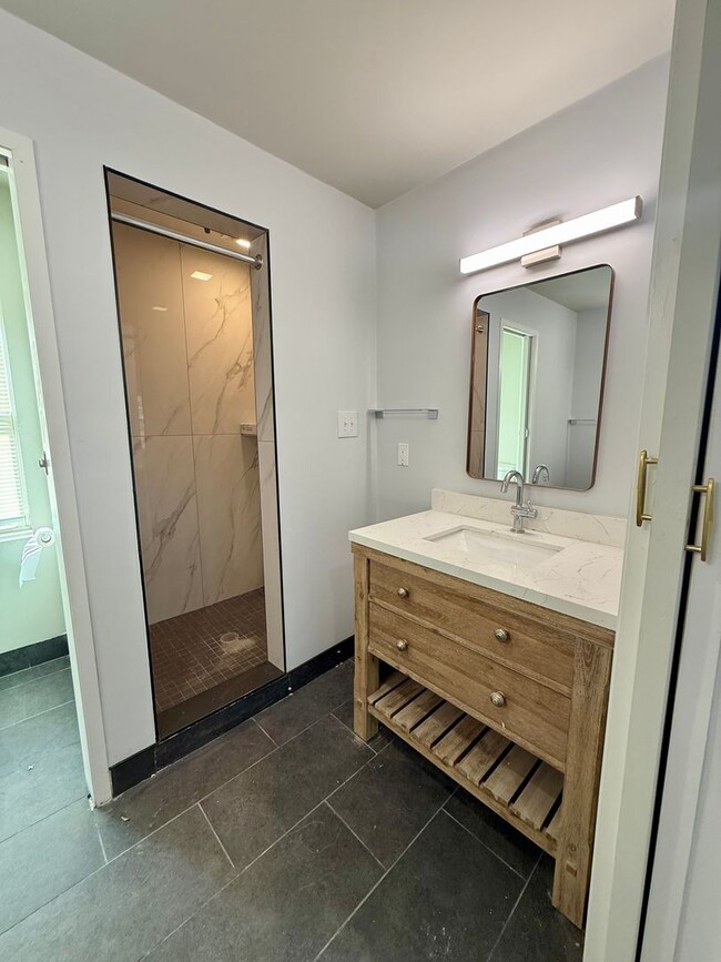 Photo - 3 bed 2.5 bath townhome - New Renovation