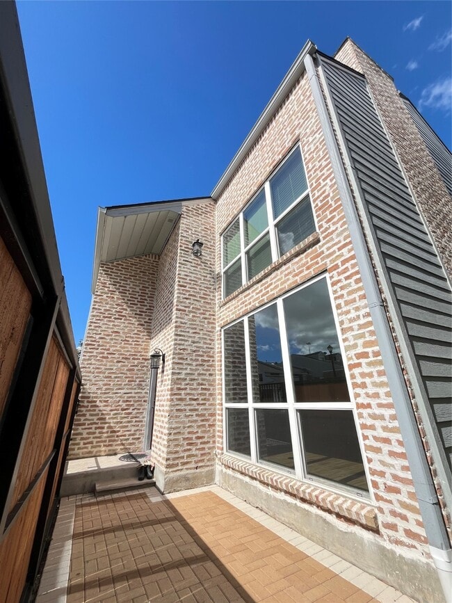 Photo - 4006 Breakwood Dr