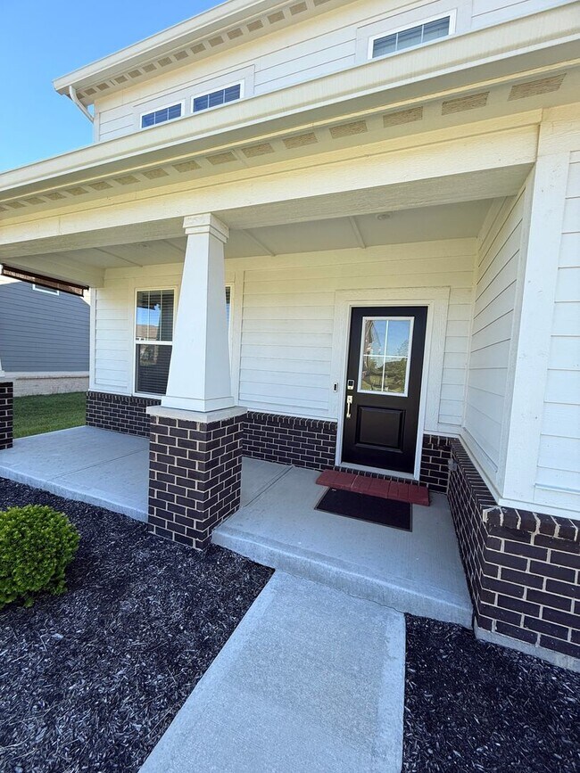 Photo - 1046 Elmwood Ln