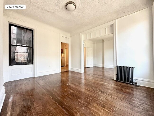 Photo - 940 Amsterdam Ave