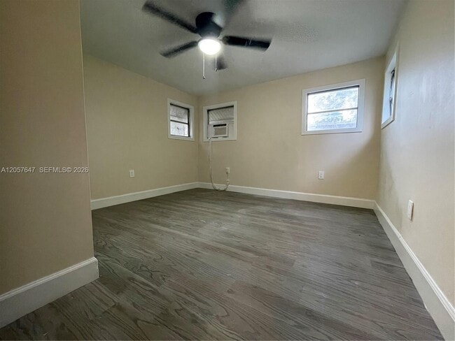 Photo - 10292 SW Sandalfoot Blvd