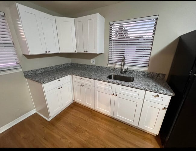 Photo - 7605 Bergamot Dr Unit 1