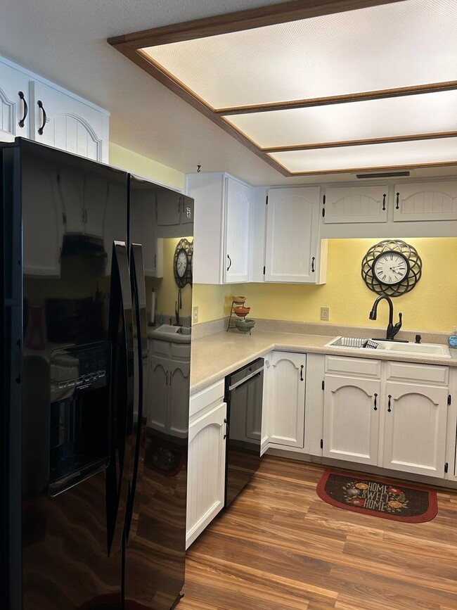 Photo - Gated 2 bed 2 bath condo with Gold Course Views Unit 28