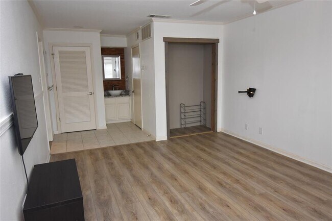 Photo - 8888 Tallwood Dr Unit 2109