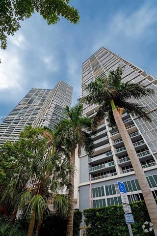Building Photo - 475 Brickell Ave Unit 2813 Rental