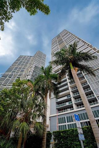 Photo - 475 Brickell Ave (Miami, FL)