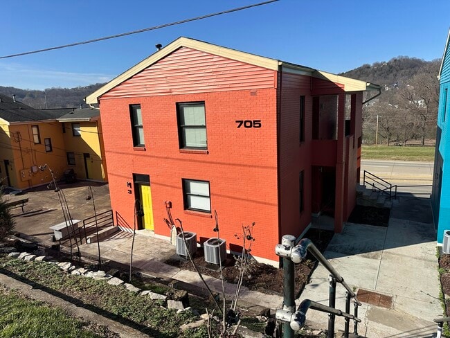 Photo - 705 Wilkinson Blvd Unit 3