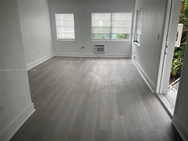 Photo - 1784 Normandy Dr Unidad 4