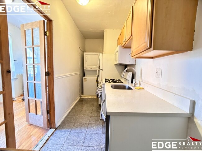 Photo - 137 Chiswick Rd Unit 5