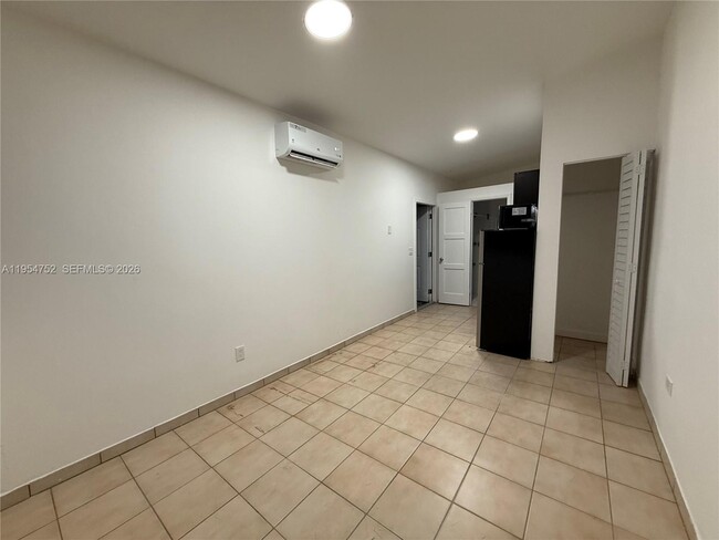 Photo - 435 NW 44th Ave Unit E