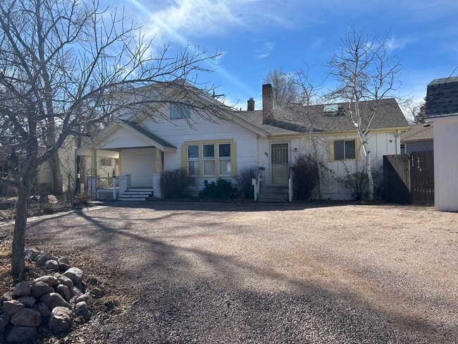 Photo - 1-Bedroom in Quiet 4-Plex near Ivywild Unit Woodburn 1810 B