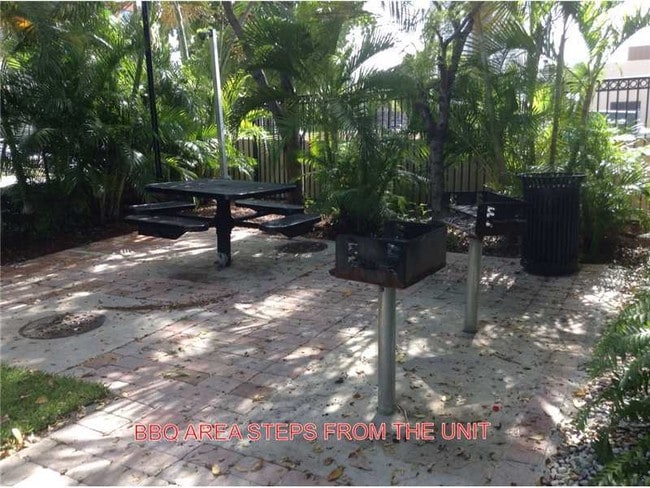 Photo - 17125 N Bay Rd Unit 2