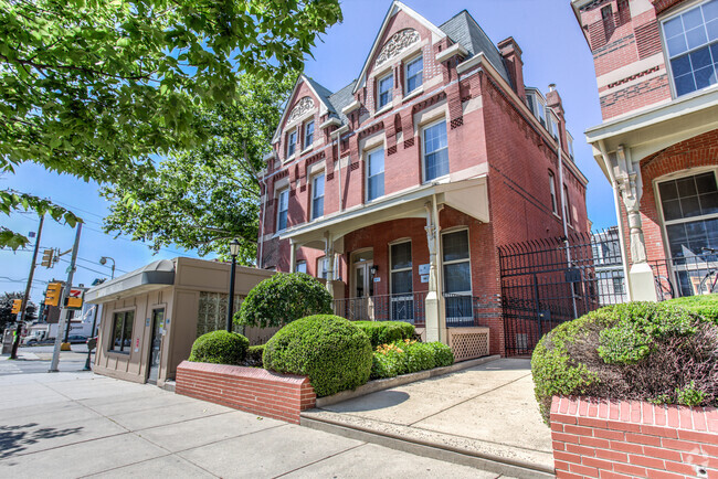 Building Photo - Campus Apartments