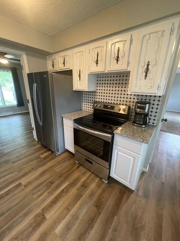 Photo - 2556 W Cardinal St