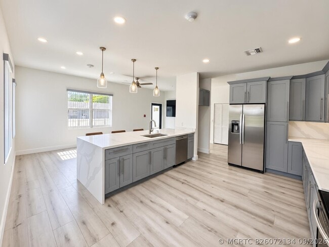 1720 NW 15th Terrace