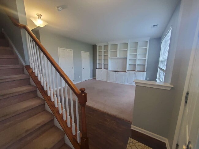 Photo - Impeccable 3 Bed / 2.5 Bath Townhome – Packed with Custom Upgrades!