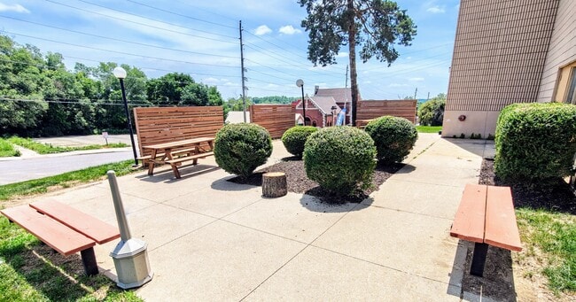 Photo - Riverview Apartments