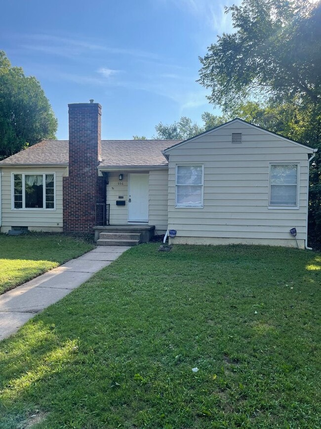 Building Photo - 956 N Crestway Ave Rental