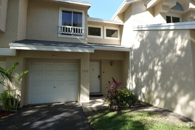 Building Photo - 2274 Discovery Cir W Rental