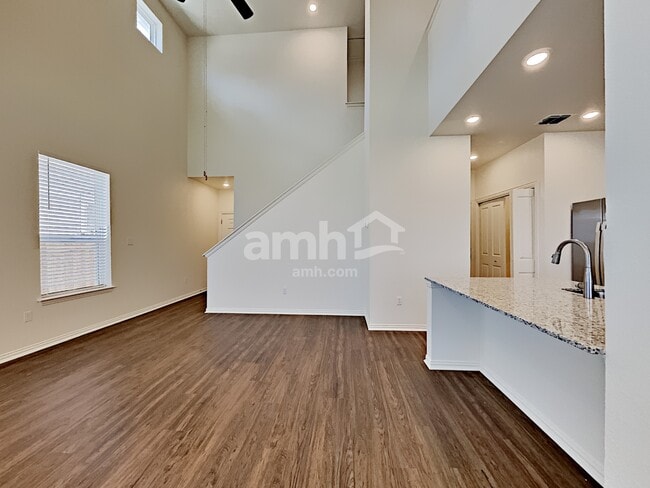 Photo - 2729 Meadowood Heights