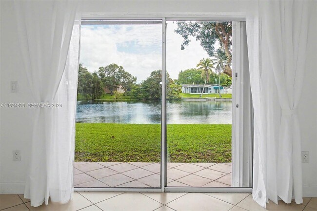 Photo - 1731 NW 96th Terrace Unidad 2J