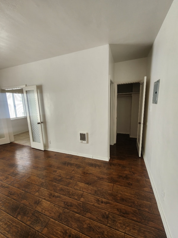 Building Photo - 615 Normandie Ave Rental